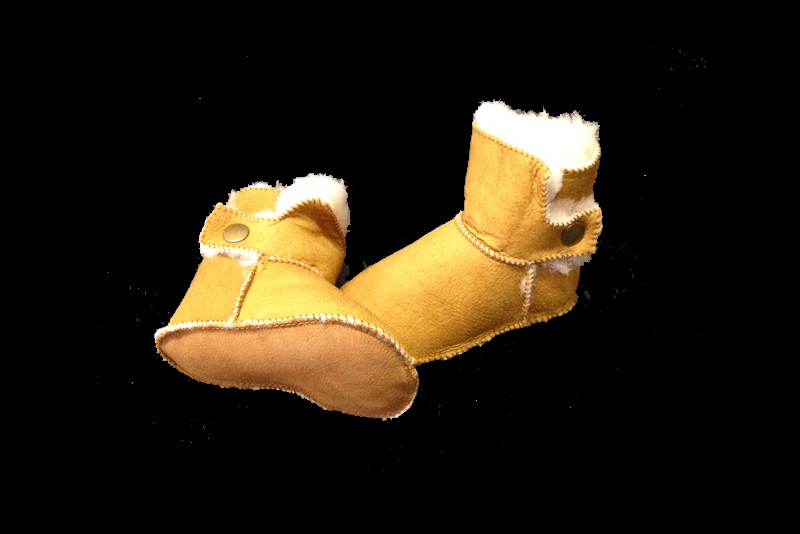 Zapatilla BB de piel de cordero con corchete