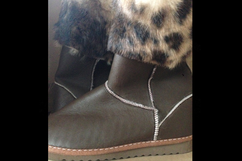 Bota de cordero suela Microporoso pelo vuelto