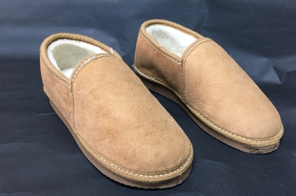 Zapatilla CRO de cordero suela Microporoso